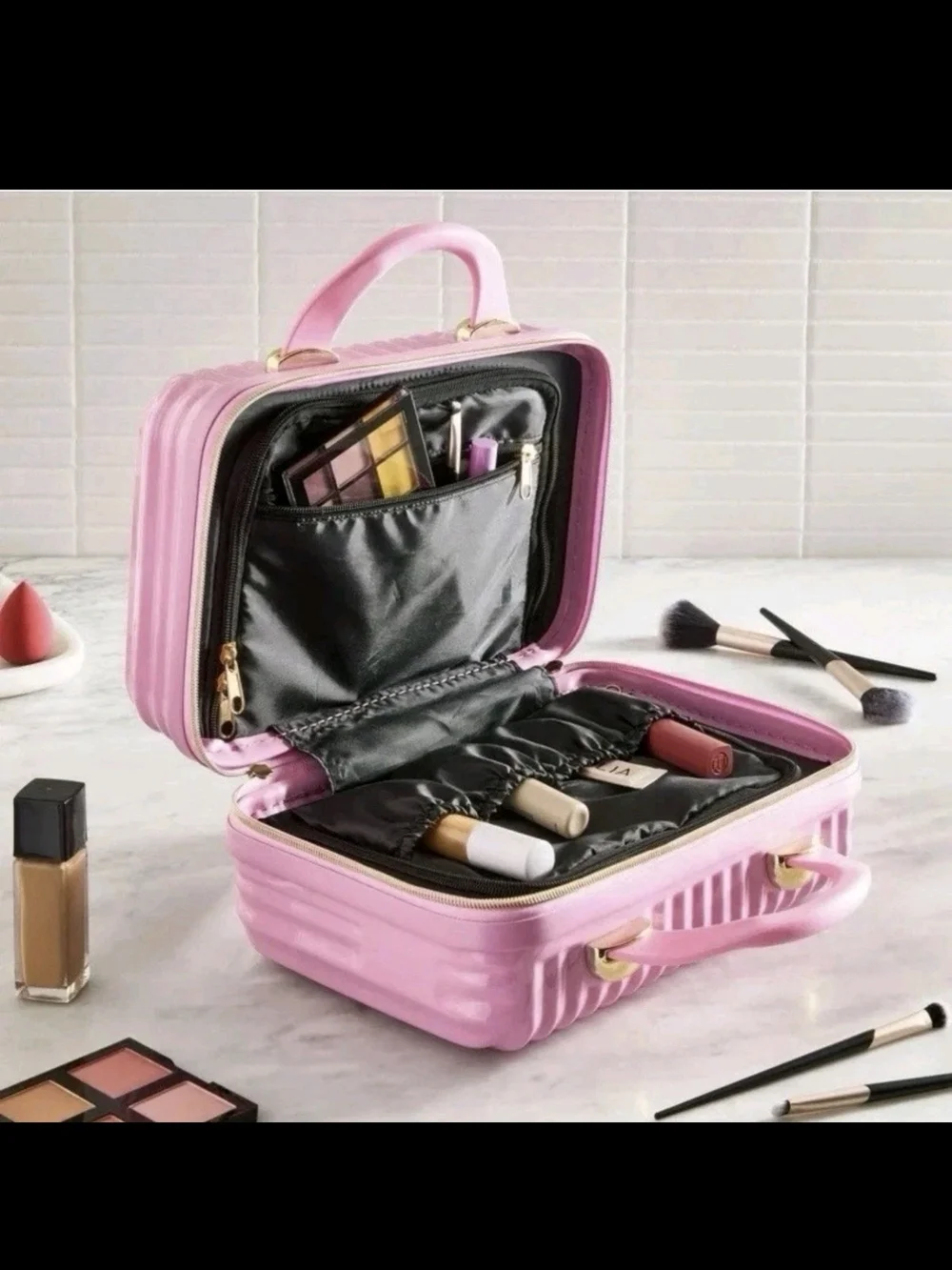 Compact Pink Hard-Shell Cosmetic Case with Handle Beauty Organizer